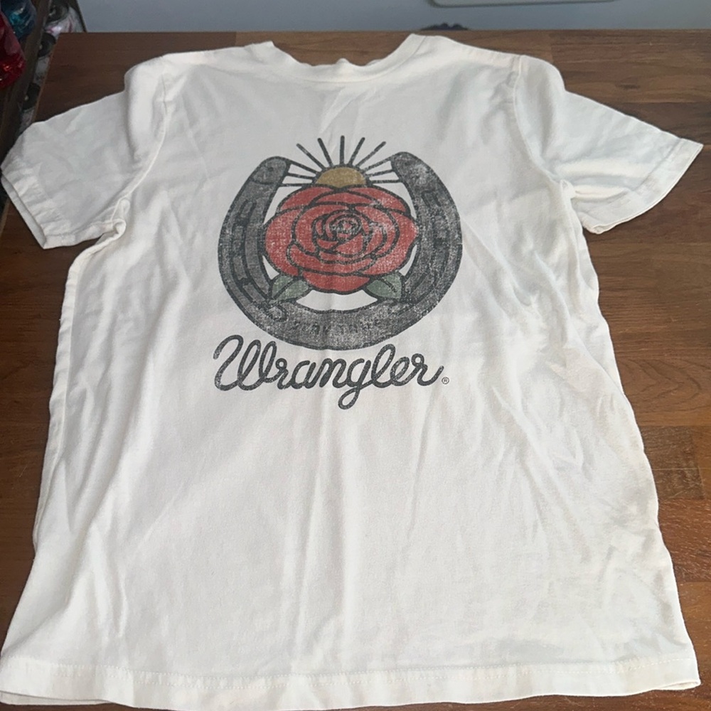 Womens Wrangler Tee! 🐴